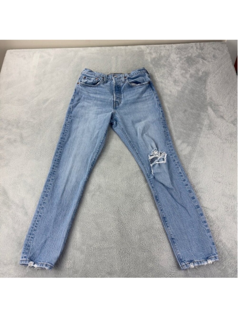 Levi's 501S Women's Size 26 x 28 Light Blue Denim Distressed Jeans